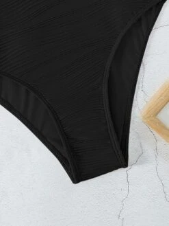 Plain One Piece Swimsuit -Curated Swimwear 1671206427a2dee3b9b895b91dad2e67a913108ee4 thumbnail 405x552