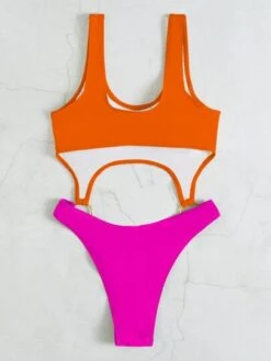 Colorblock Cut Out Ring Linked One Piece Swimsuit