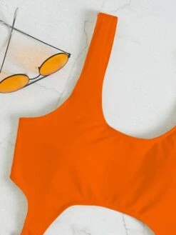 Colorblock Cut Out Ring Linked One Piece Swimsuit -Curated Swimwear 167824219582dc1e6e4dcd0d8a122e181757192adc thumbnail 405x552