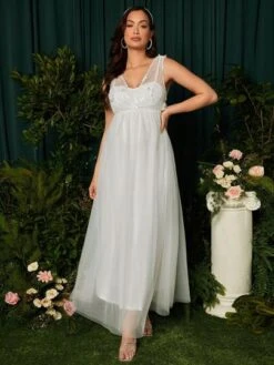 SHEIN Maternity Floral Embroidery Mesh Overlay Maxi Dress -Curated Swimwear 1680229226add39bd30d7de6fd4556de8fa1878726 thumbnail 405x552