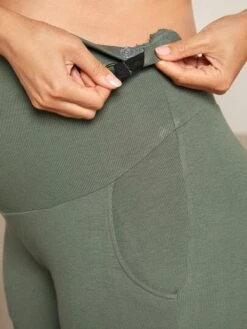 SHEIN Maternity Solid Nursing Tee & Pants Set -Curated Swimwear 1681782731943316d690d32a220740076683fe54c4 thumbnail 405x552