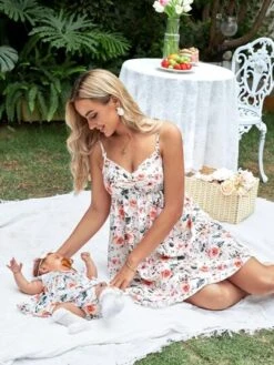 SHEIN Maternity 1pc Nursing Floral Print Ruched Detail Cami Dress -Curated Swimwear 1683794009ac7f79da4389dc5e7ed1eb33813134e0 thumbnail 405x552