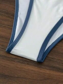 SHEIN DD+ Contrast Binding Triangle Thong Bikini Swimsuit -Curated Swimwear 1688005617e0640bdead86cc501d66bb5ca33b76bf thumbnail 405x552