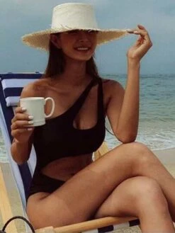 New Fashion Sexy One Shoulder Swimsuit With Gathered Waist, Cutout Design